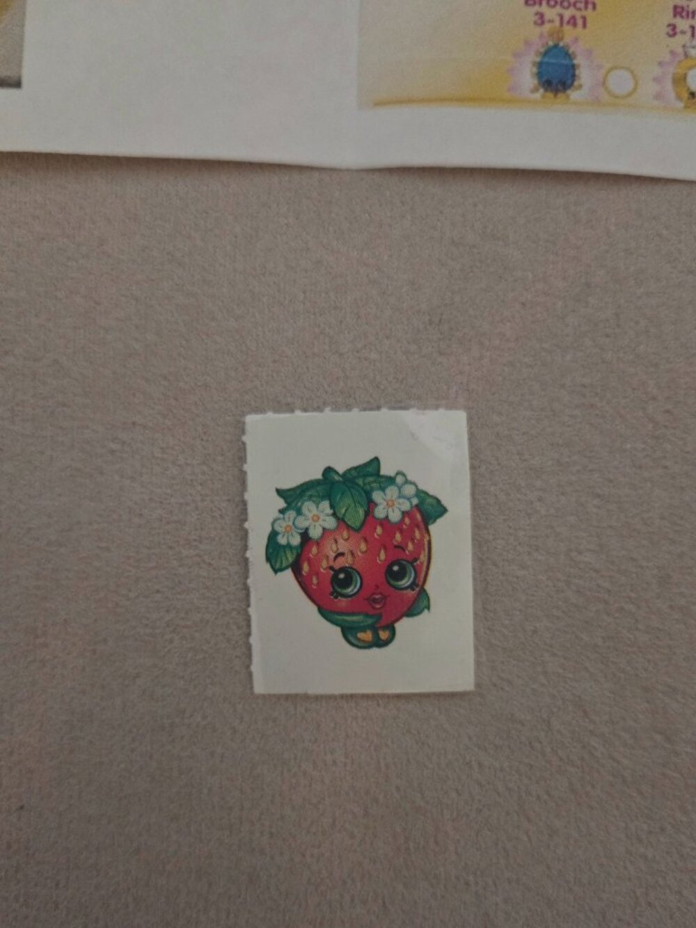 Shopkins Lot - Picture 5 of 11